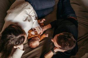 Colorado Newborn Photographer, baby family snuggle